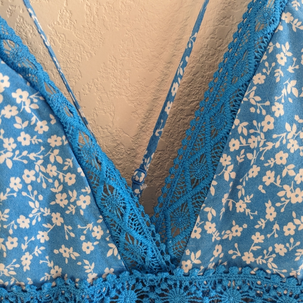 Sundress - Picture 3 of 6